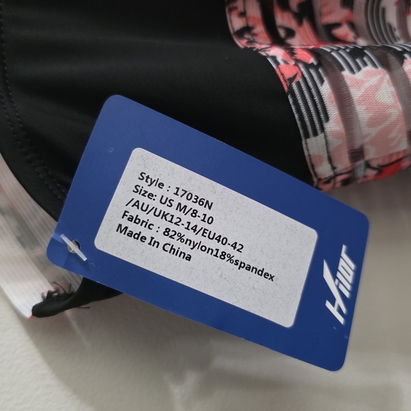 Elegant Black and Pink One Piece with Criss-Cross Halter - Picture 4 of 7